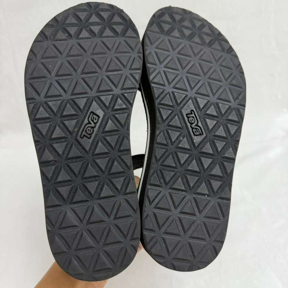 Teva Black Women's Flatform Universal Mesh Print Sz 8 - Picture 8 of 9